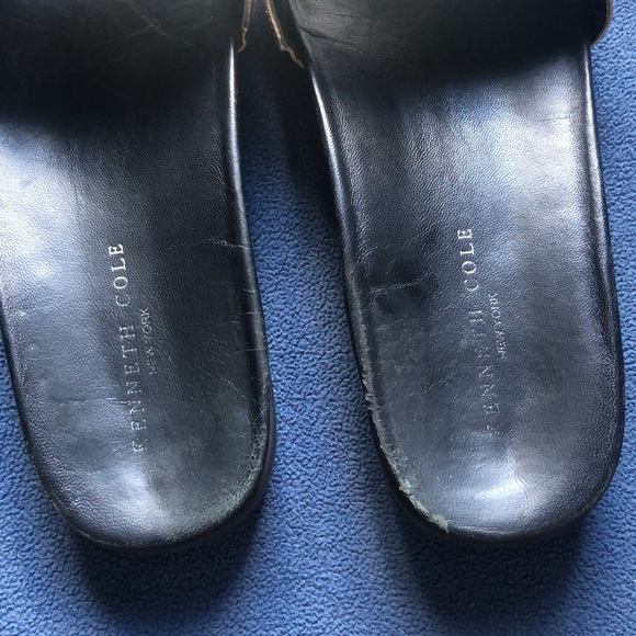 Kenneth Cole New York slides. - Picture 2 of 5